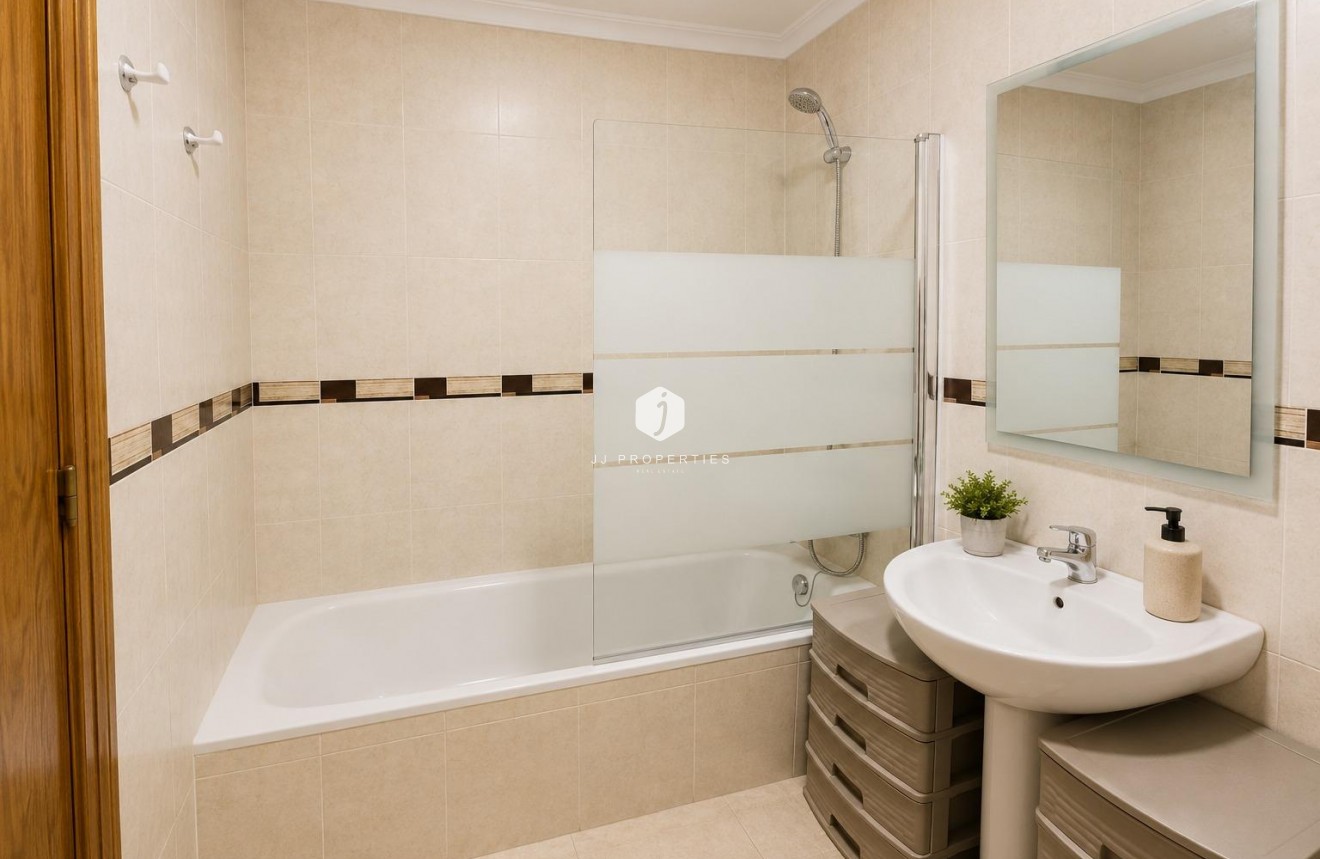 Aus zweiter Hand - Bungalow -
Orihuela Costa - Costa Blanca