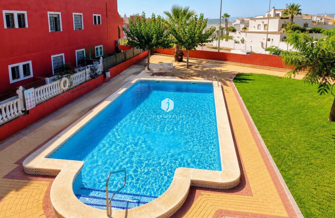 Aus zweiter Hand - Bungalow -
Orihuela Costa - Costa Blanca
