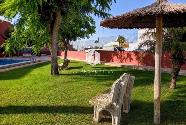 Aus zweiter Hand - Bungalow -
Orihuela Costa - Costa Blanca