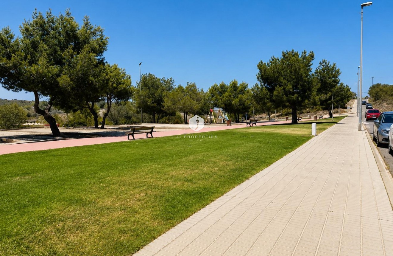 Aus zweiter Hand - Bungalow -
Orihuela Costa - Costa Blanca