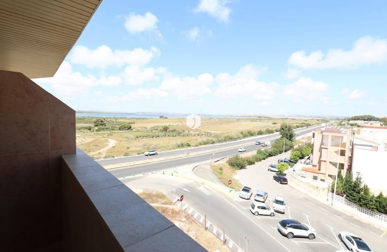 Resale - Apartment / flat -
Torrevieja - Costa Blanca