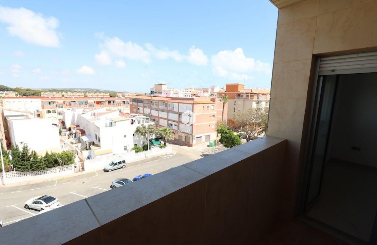 Resale - Apartment / flat -
Torrevieja - Costa Blanca