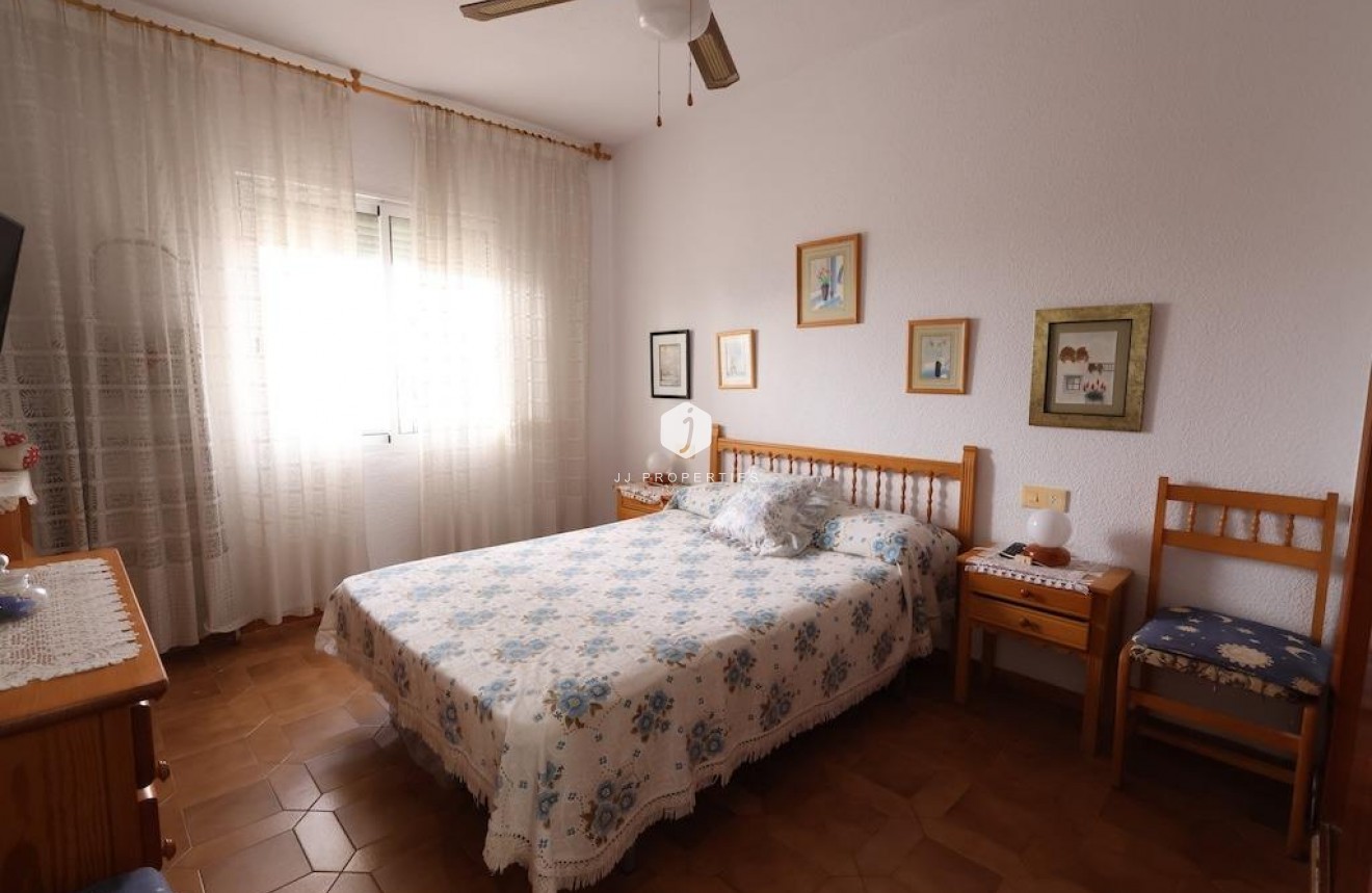 Resale - Apartment / flat -
Orihuela Costa - Costa Blanca