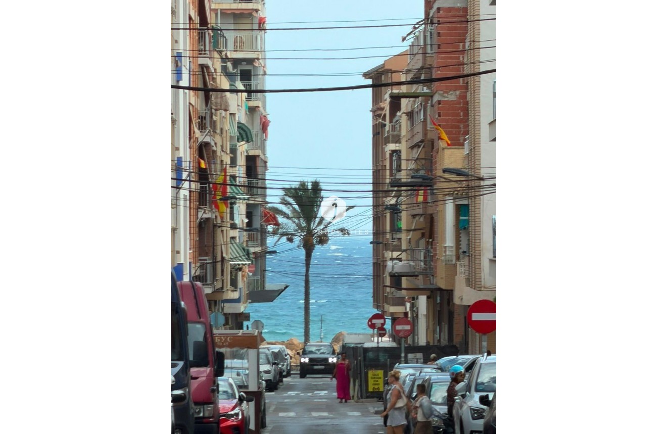 Tweedehands - Appartement / flat -
Torrevieja - Estacion de autobuses