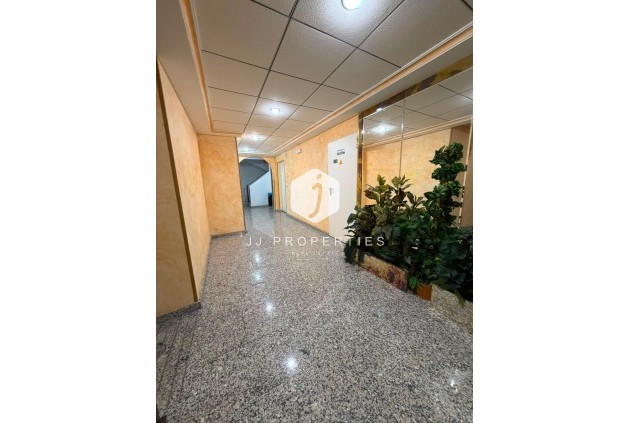 Tweedehands - Appartement / flat -
Torrevieja - Estacion de autobuses