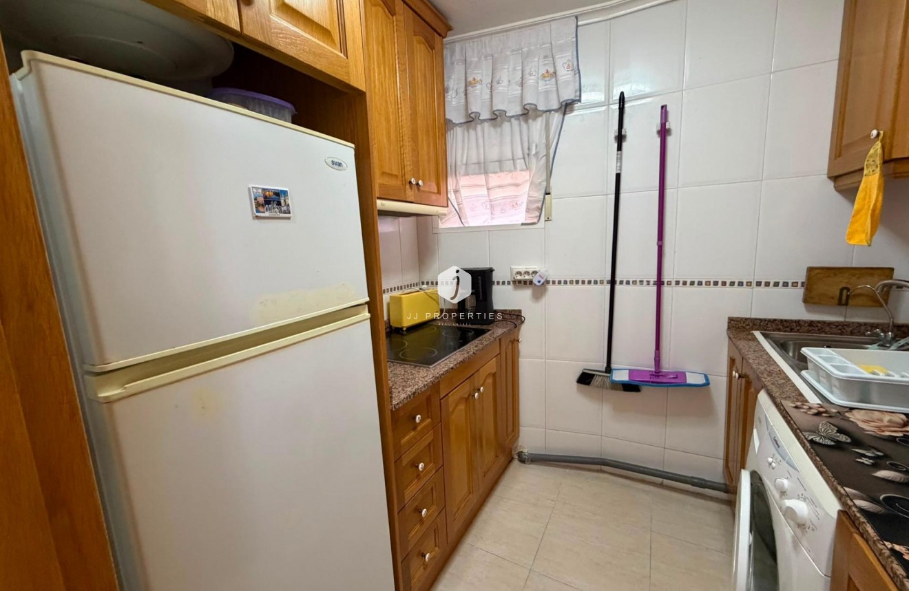 Tweedehands - Appartement / flat -
Torrevieja - Estacion de autobuses