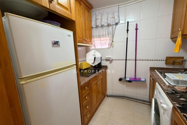 Tweedehands - Appartement / flat -
Torrevieja - Estacion de autobuses