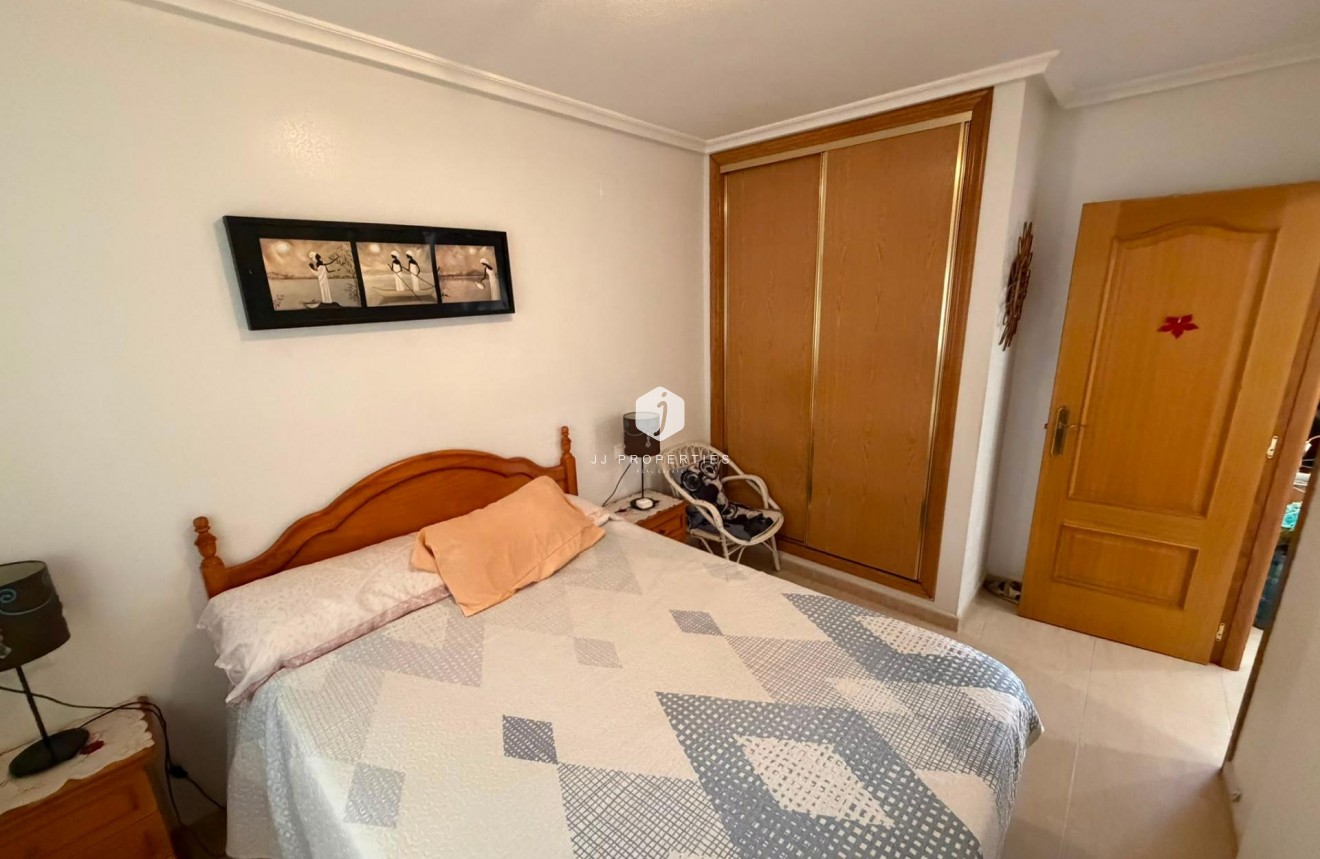 Tweedehands - Appartement / flat -
Torrevieja - Estacion de autobuses