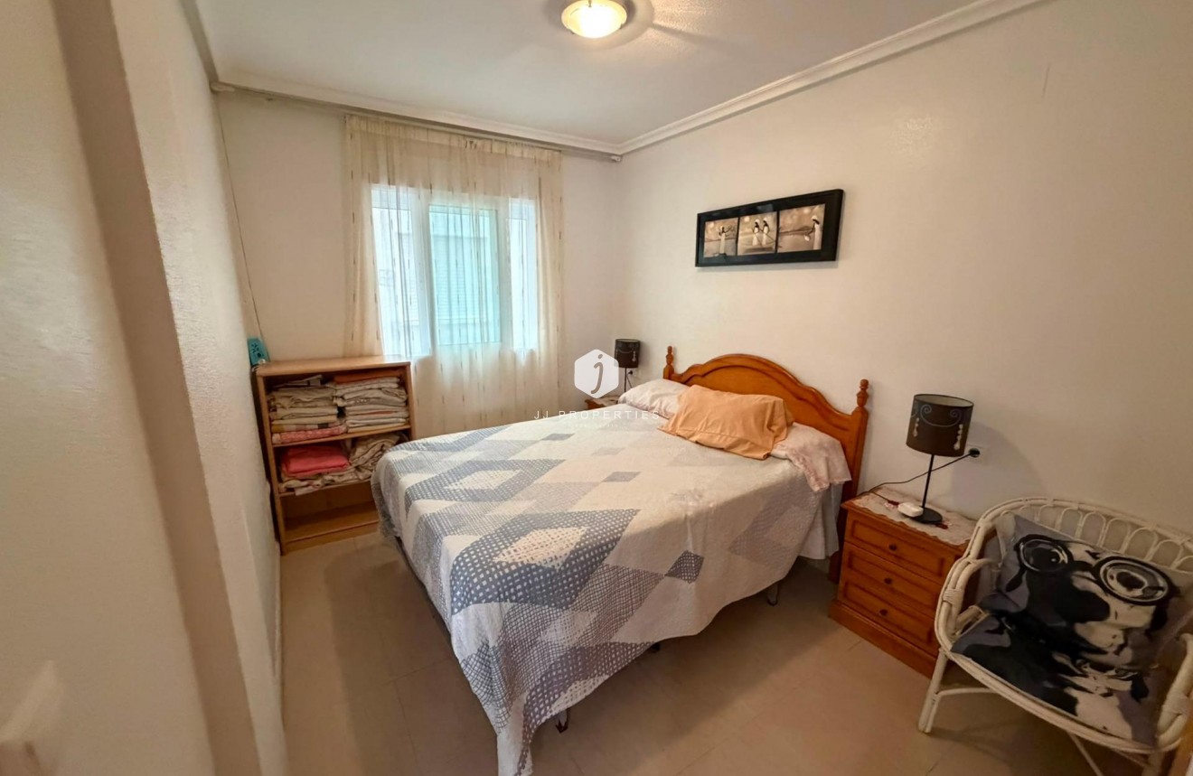 Tweedehands - Appartement / flat -
Torrevieja - Estacion de autobuses