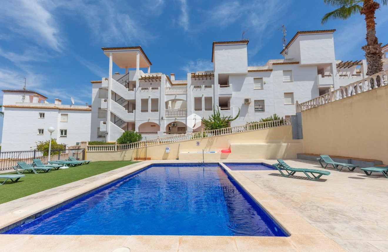 Segunda mano - Apartamento / piso -
Orihuela Costa - Villamartín