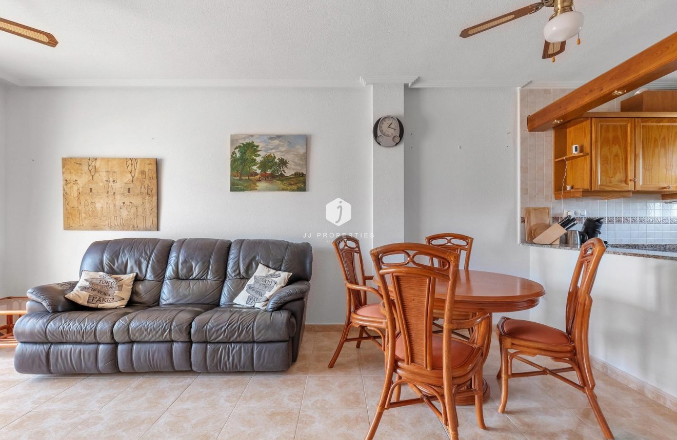 Segunda mano - Apartamento / piso -
Orihuela Costa - Villamartín