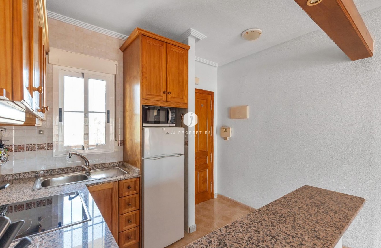 Segunda mano - Apartamento / piso -
Orihuela Costa - Villamartín