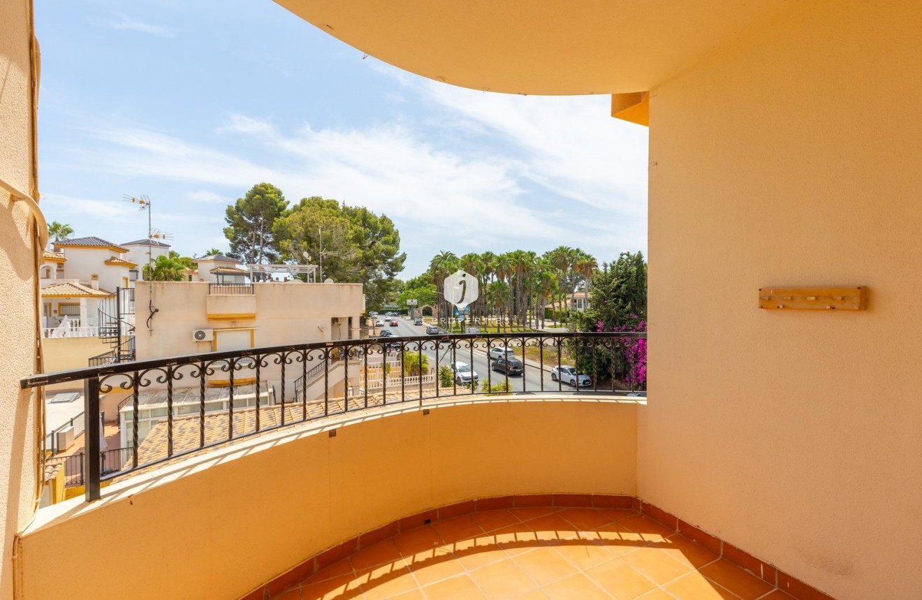 Segunda mano - Apartamento / piso -
Orihuela Costa - Villamartín