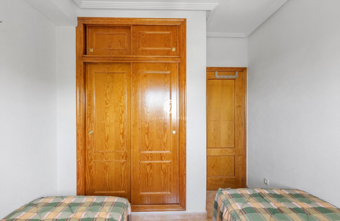 Segunda mano - Apartamento / piso -
Orihuela Costa - Villamartín