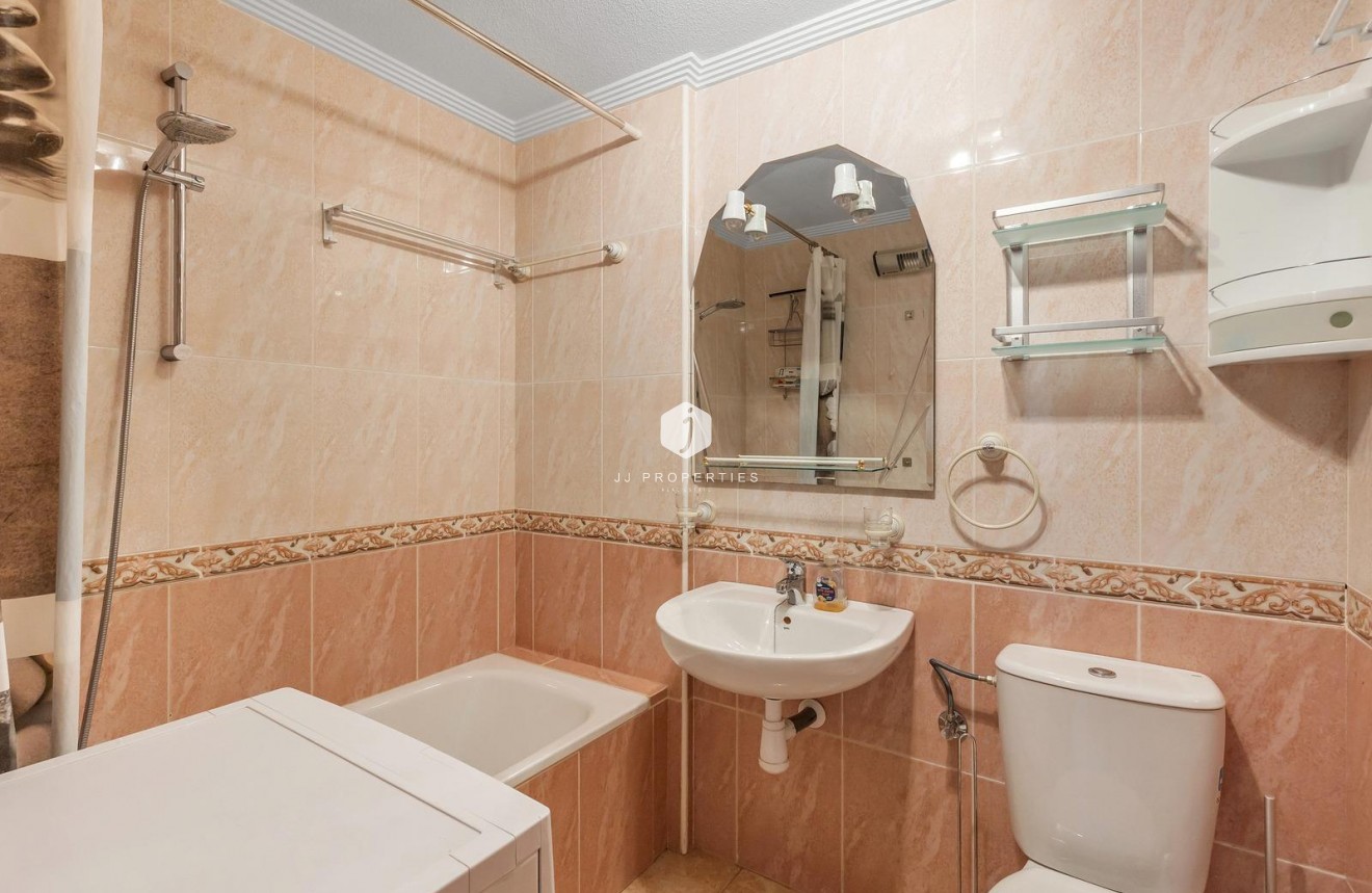 Segunda mano - Apartamento / piso -
Orihuela Costa - Villamartín
