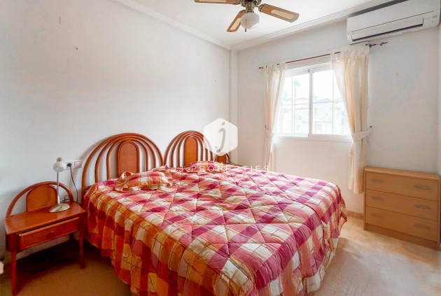 Segunda mano - Apartamento / piso -
Orihuela Costa - Villamartín