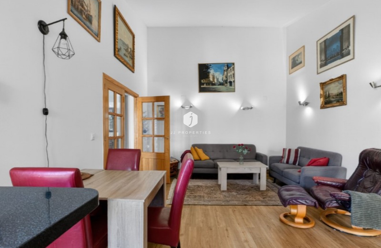 D'occasion - Villa -
Torrevieja - Costa Blanca