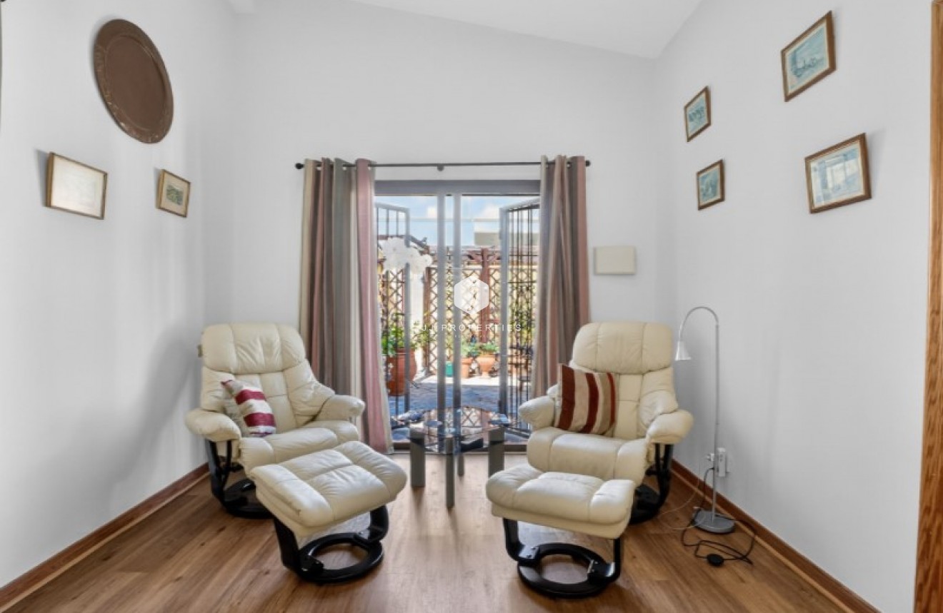 D'occasion - Villa -
Torrevieja - Costa Blanca