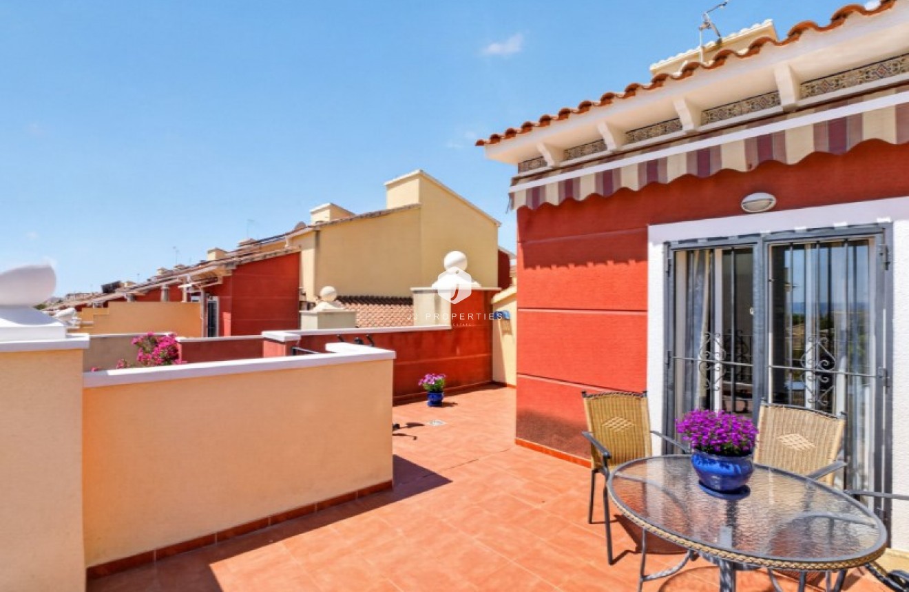 Z drugiej ręki - Szalet -
Torrevieja - Costa Blanca
