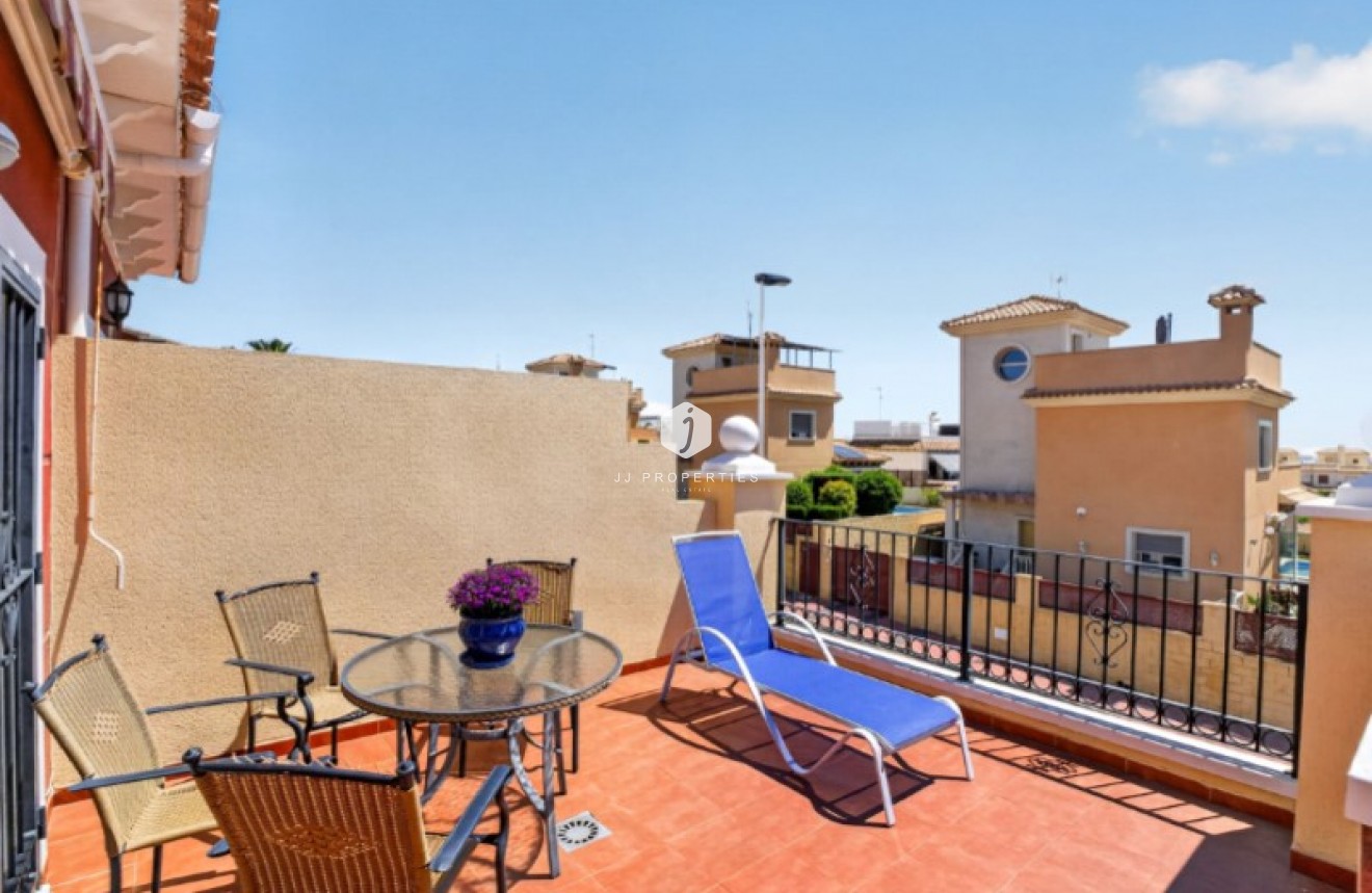 Z drugiej ręki - Szalet -
Torrevieja - Costa Blanca