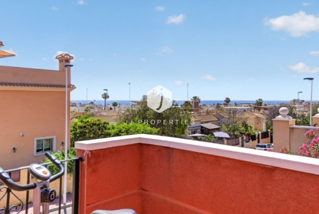 Z drugiej ręki - Szalet -
Torrevieja - Costa Blanca