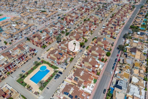 Z drugiej ręki - Szalet -
Torrevieja - Costa Blanca
