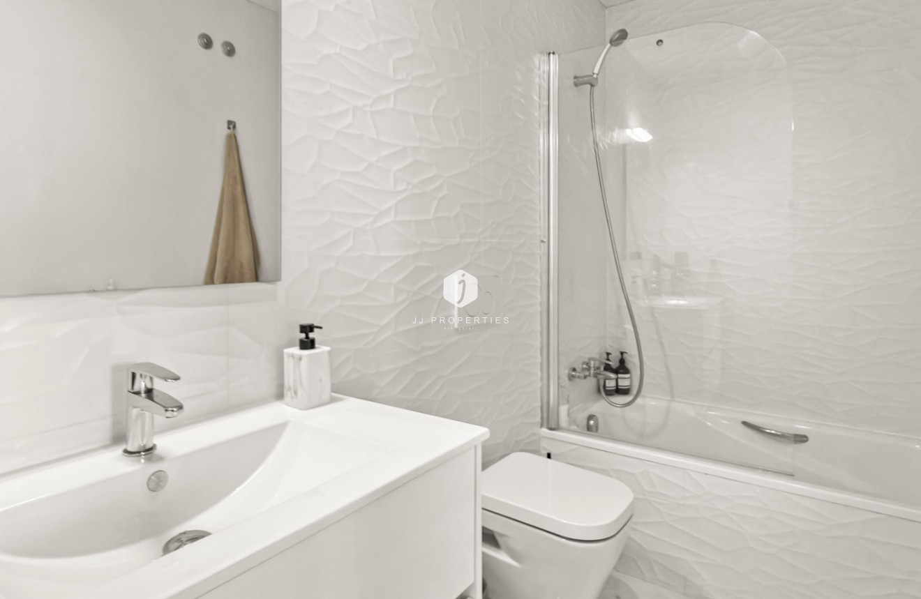 Resale - Apartment / flat -
Orihuela Costa - Costa Blanca