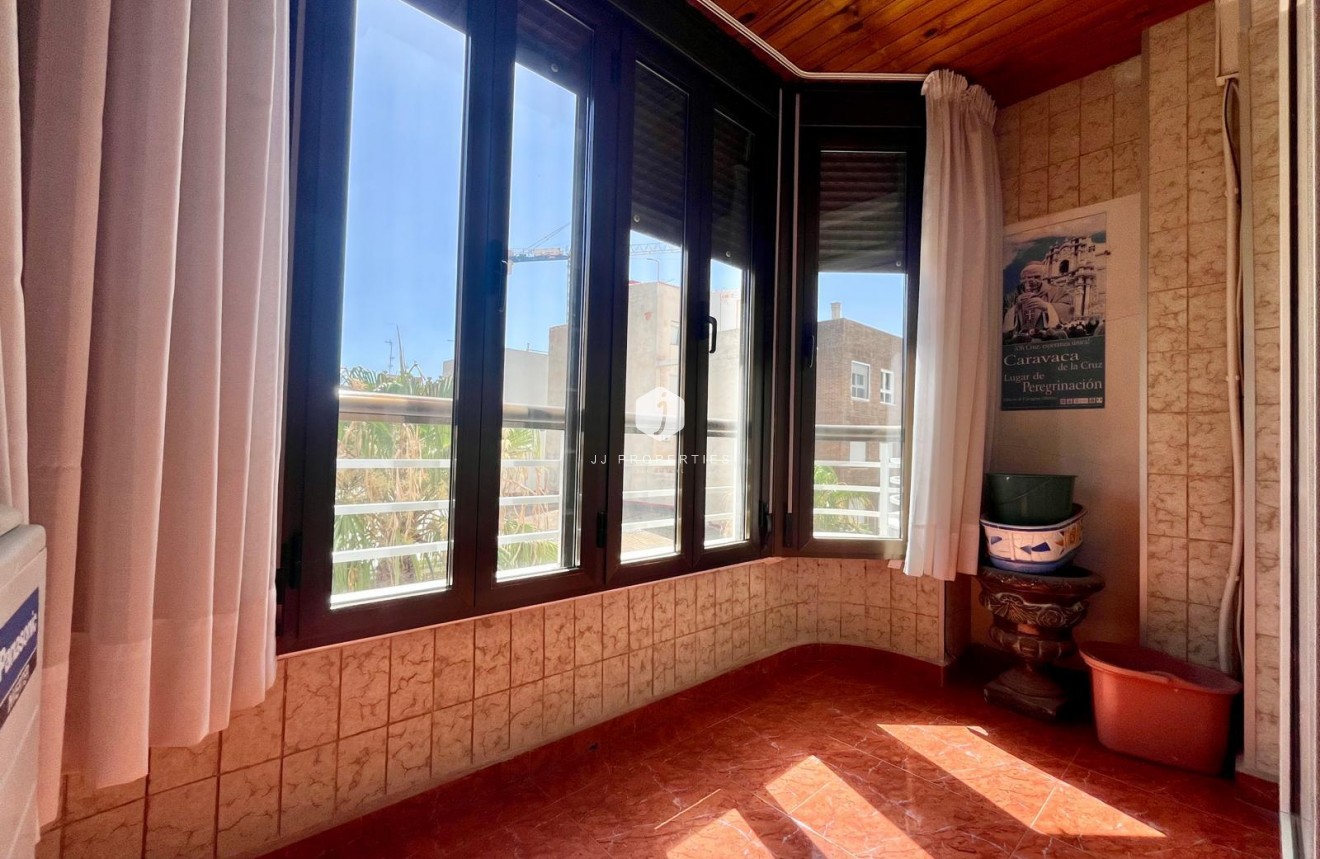 Z drugiej ręki - Mieszkanie w bloku -
Torrevieja - Centro