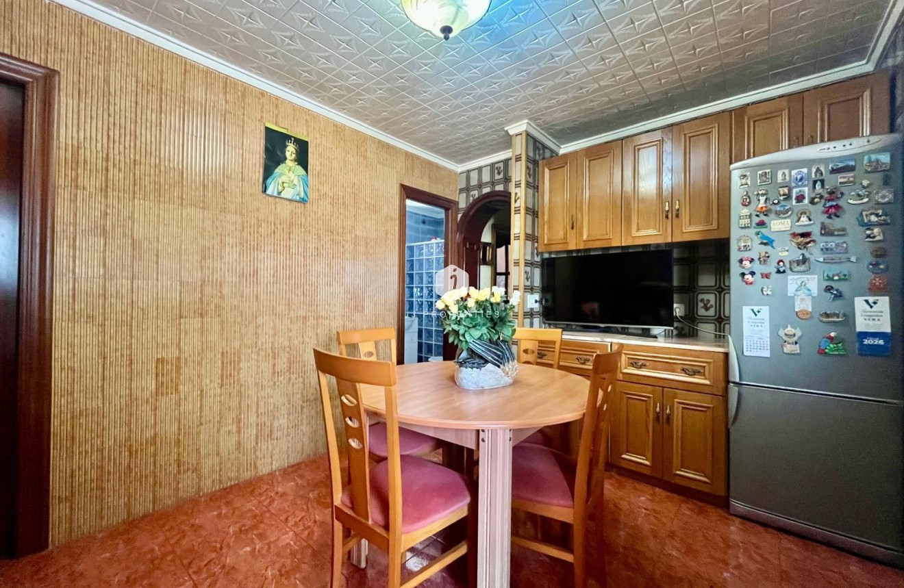 Z drugiej ręki - Mieszkanie w bloku -
Torrevieja - Centro