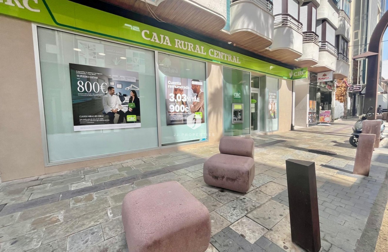Z drugiej ręki - Mieszkanie w bloku -
Torrevieja - Centro