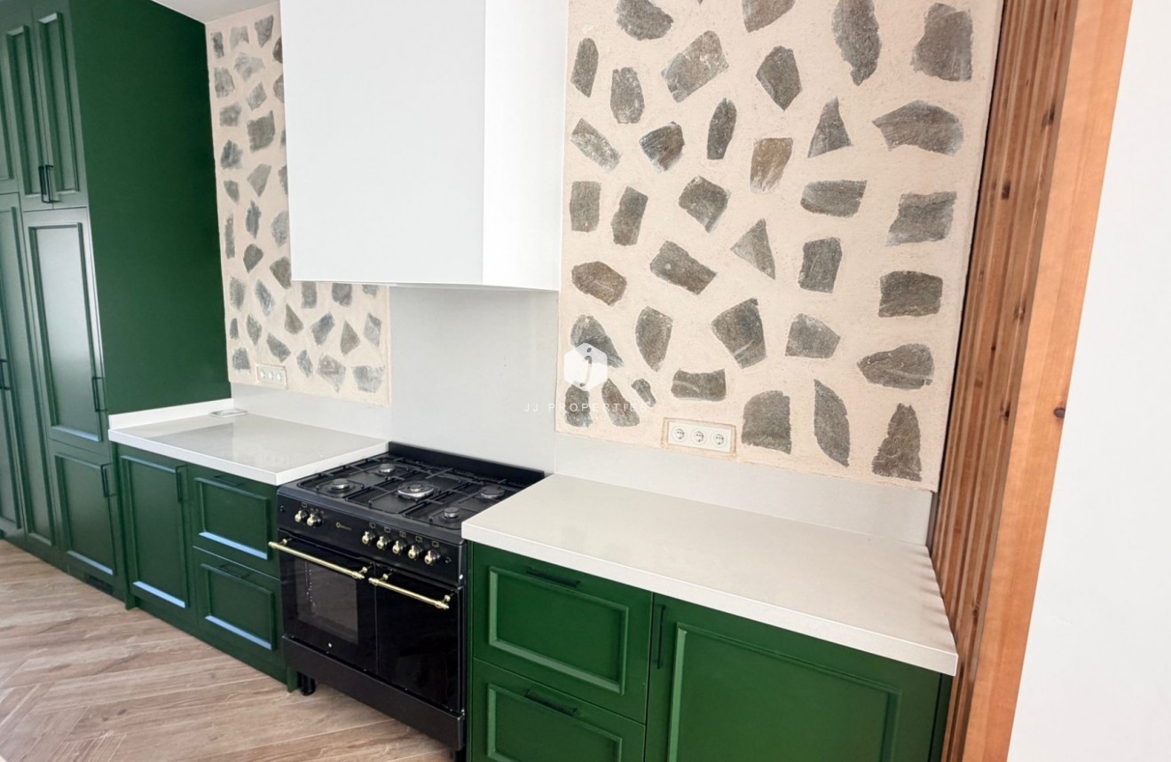 Resale - Chalet -
Catral - Costa Blanca