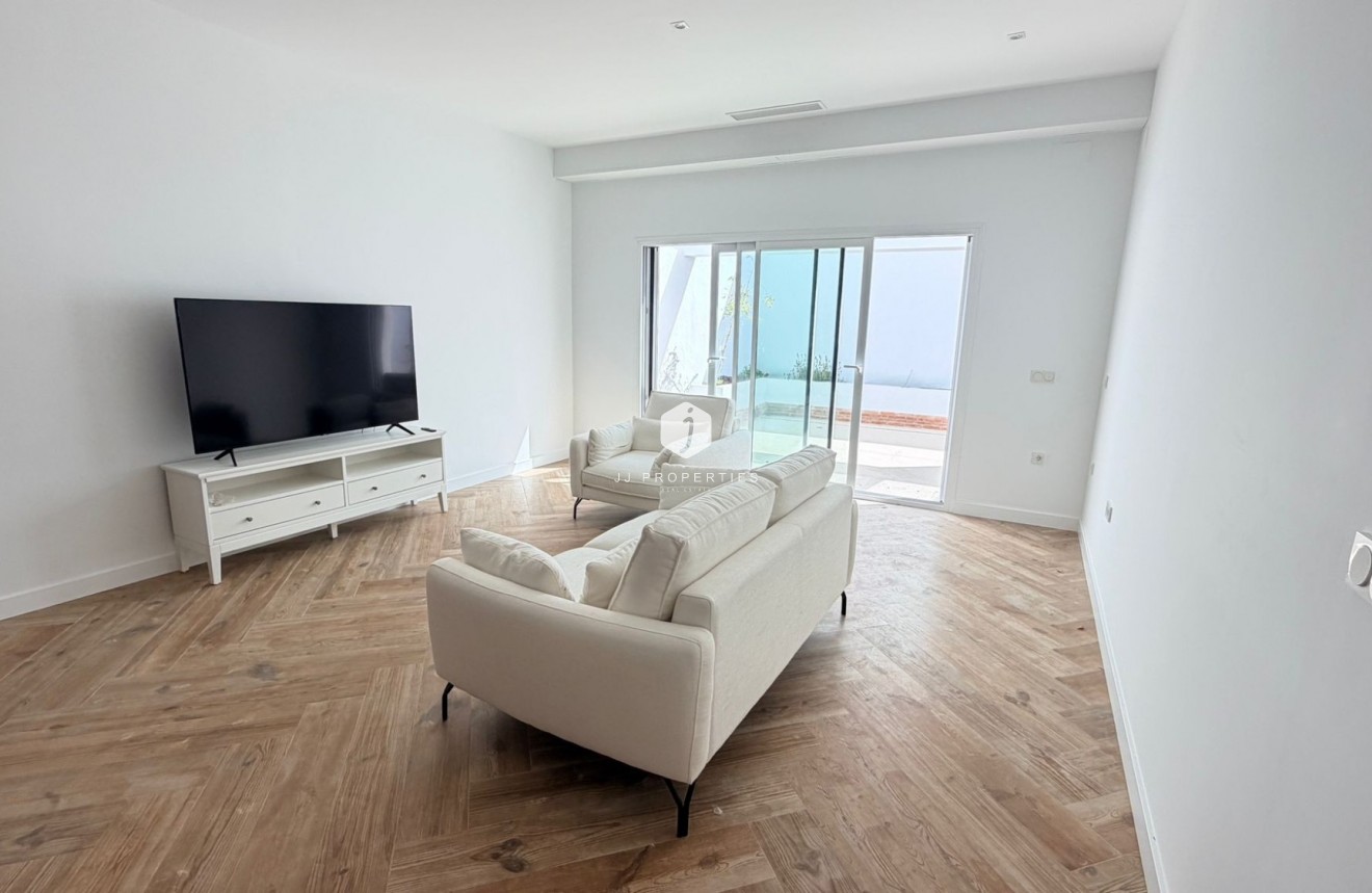 Resale - Chalet -
Catral - Costa Blanca