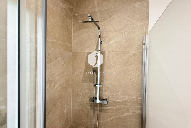 Resale - Chalet -
Catral - Costa Blanca