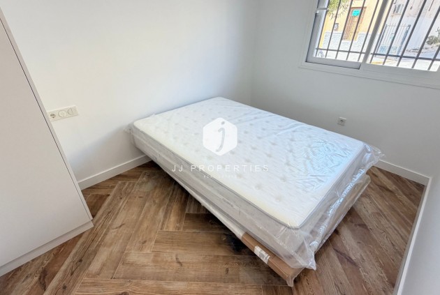 Resale - Chalet -
Catral - Costa Blanca