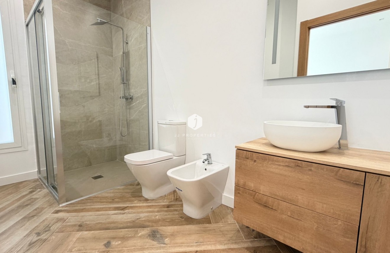 Resale - Chalet -
Catral - Costa Blanca