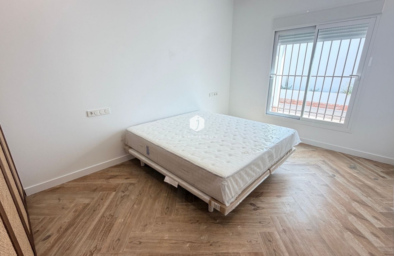 Resale - Chalet -
Catral - Costa Blanca