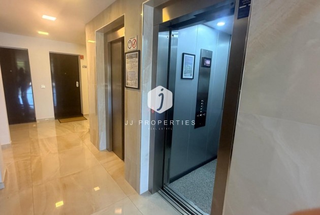 Segunda mano - Apartamento / piso -
Los Altos - Costa Blanca