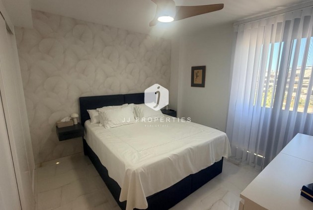 Segunda mano - Apartamento / piso -
Los Altos - Costa Blanca