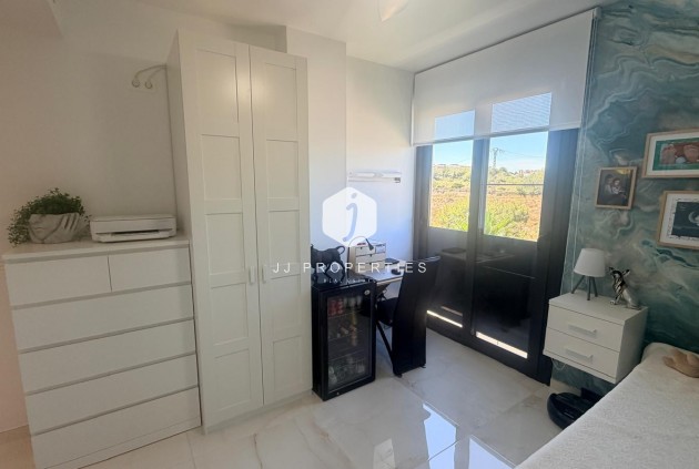 Segunda mano - Apartamento / piso -
Los Altos - Costa Blanca