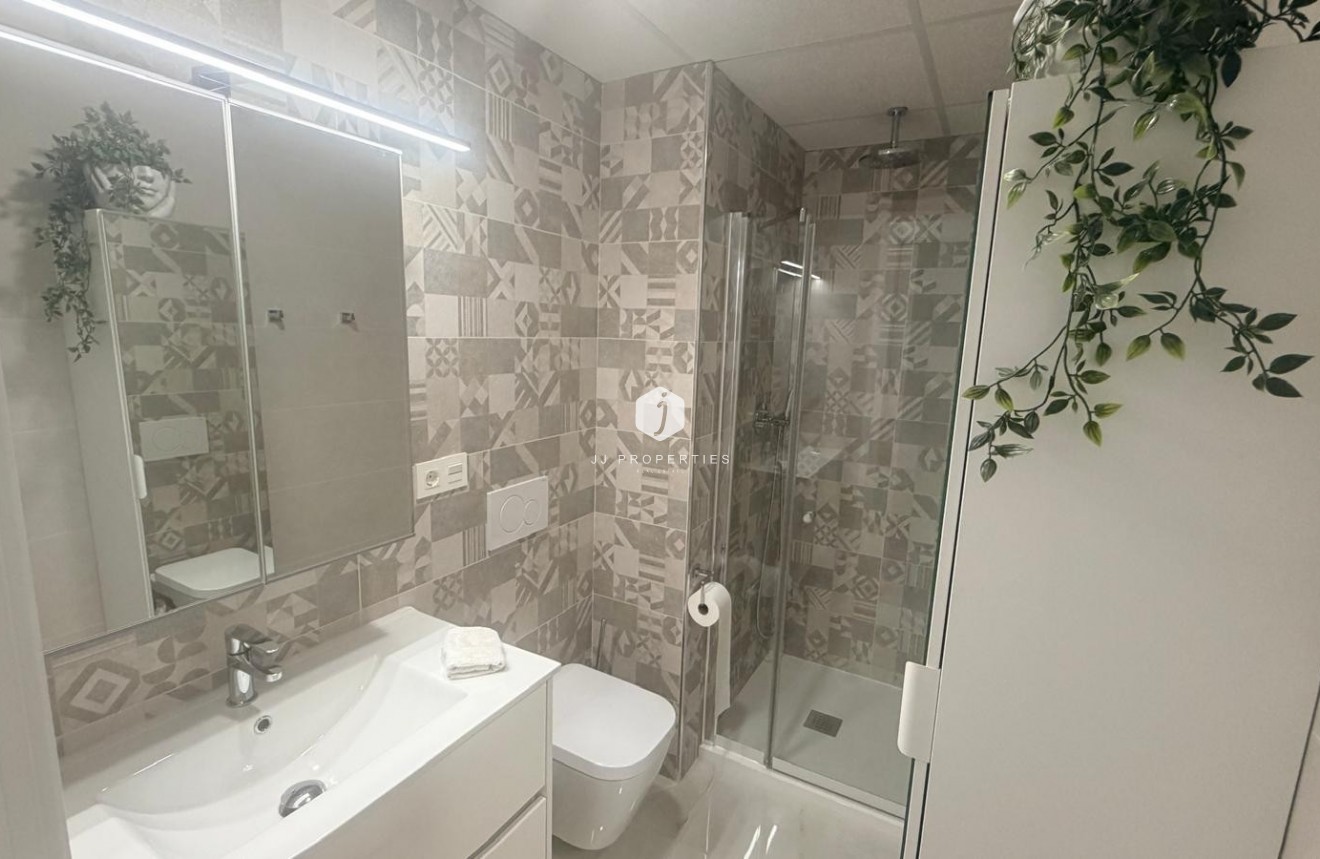 Segunda mano - Apartamento / piso -
Los Altos - Costa Blanca