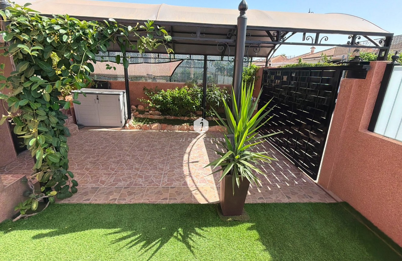 Tweedehands - Villa -
Los Montesinos - Costa Blanca
