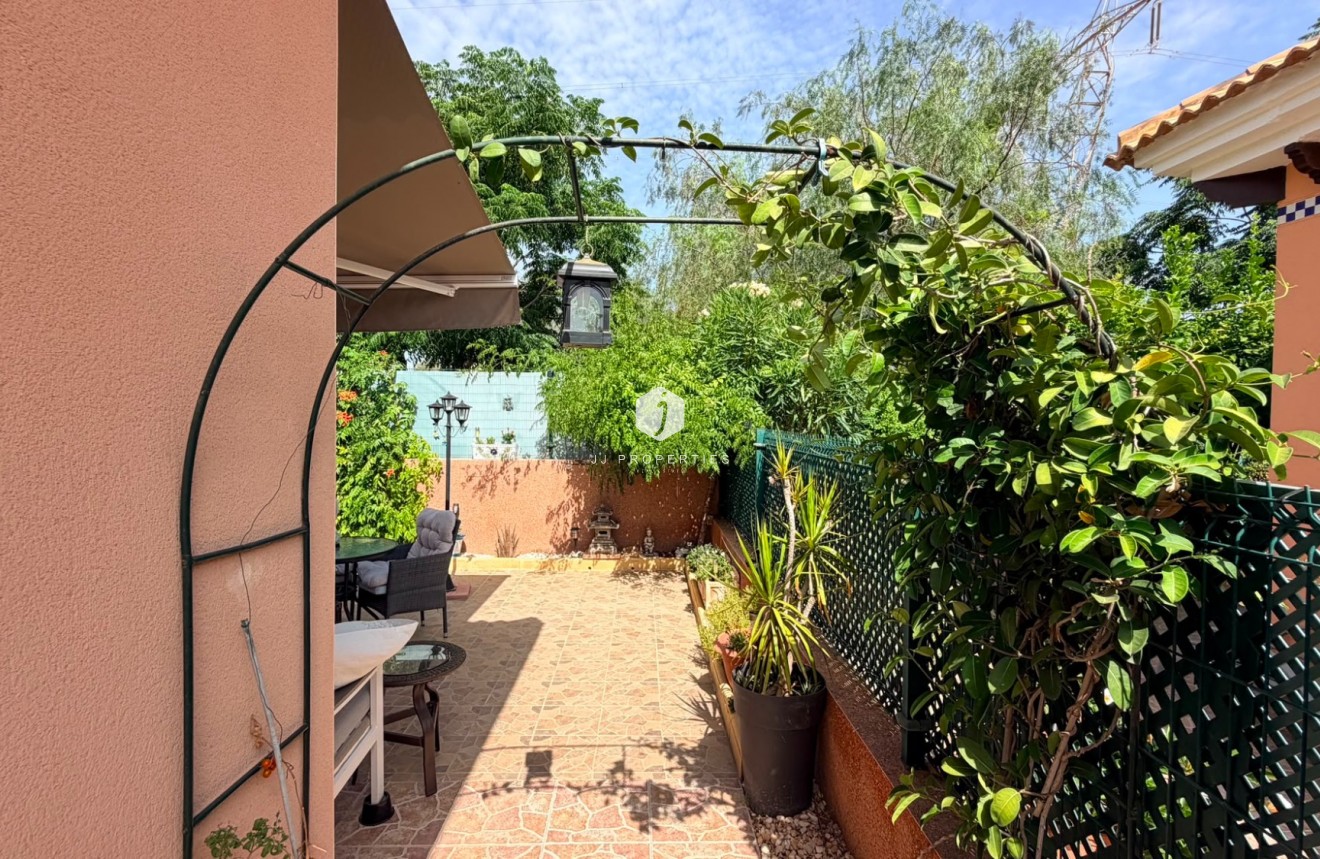 Tweedehands - Villa -
Los Montesinos - Costa Blanca