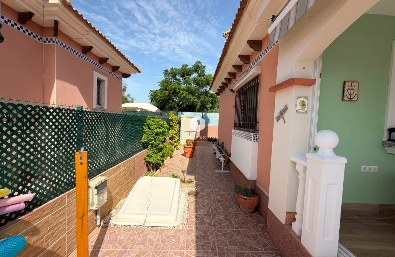 Tweedehands - Villa -
Los Montesinos - Costa Blanca