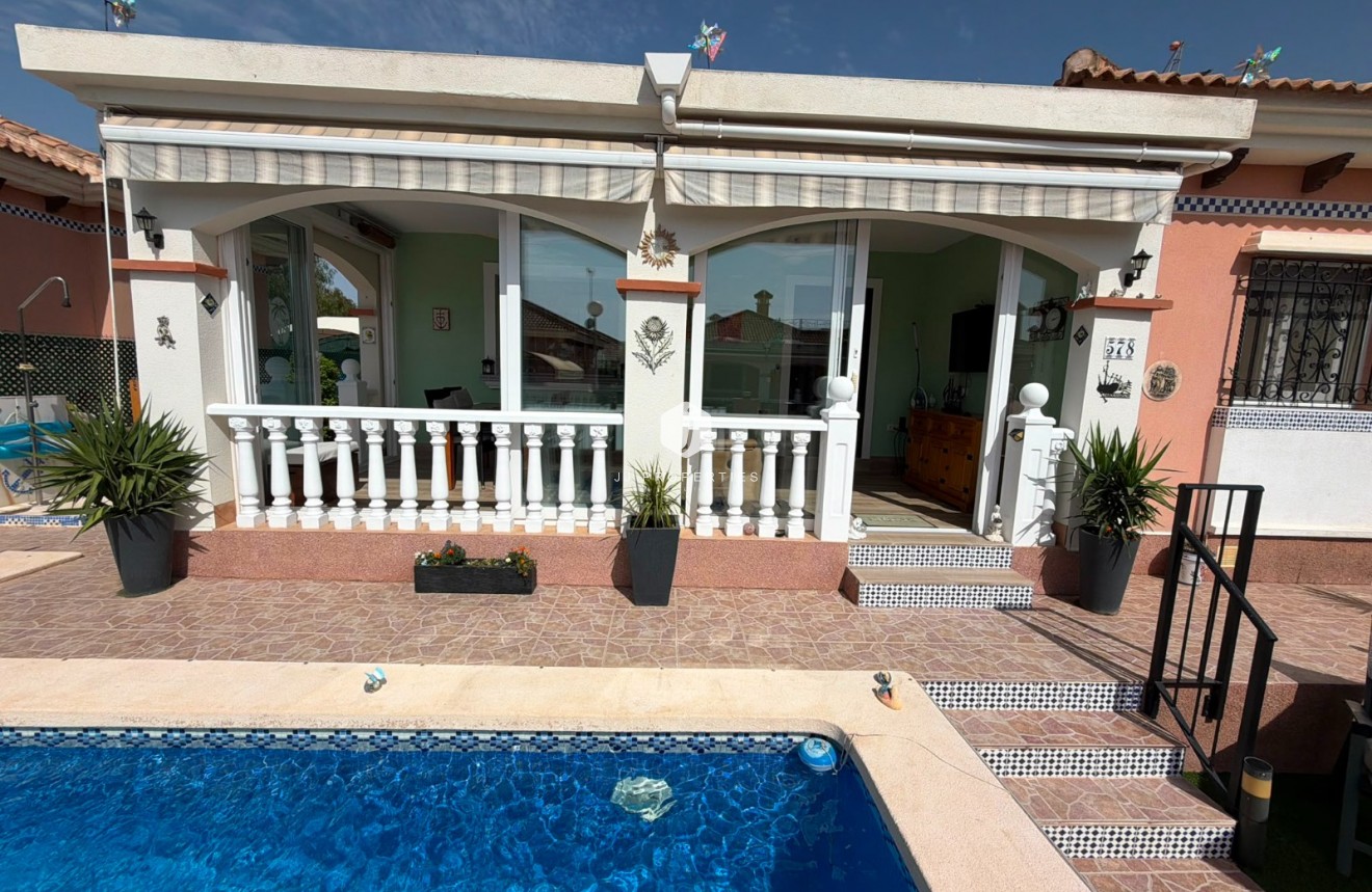 Tweedehands - Villa -
Los Montesinos - Costa Blanca