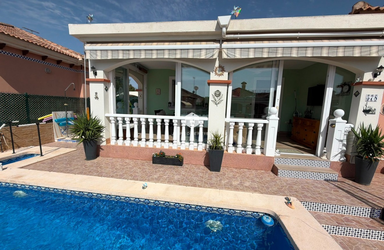 Tweedehands - Villa -
Los Montesinos - Costa Blanca