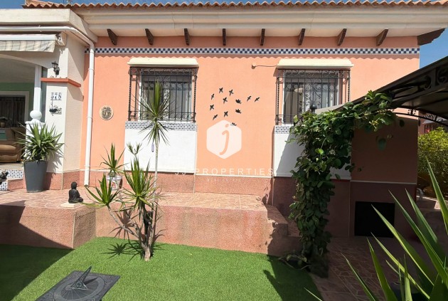 Tweedehands - Villa -
Los Montesinos - Costa Blanca