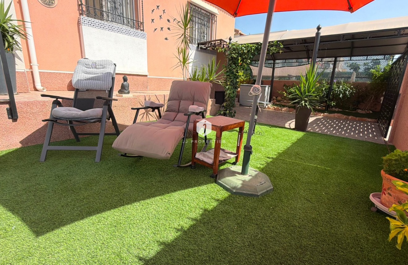 Tweedehands - Villa -
Los Montesinos - Costa Blanca