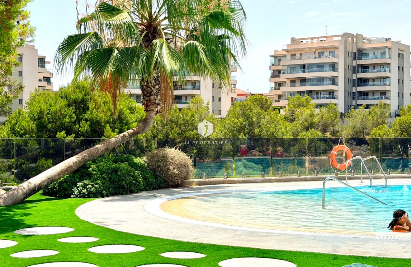 Resale - Apartment / flat -
Orihuela Costa - Costa Blanca