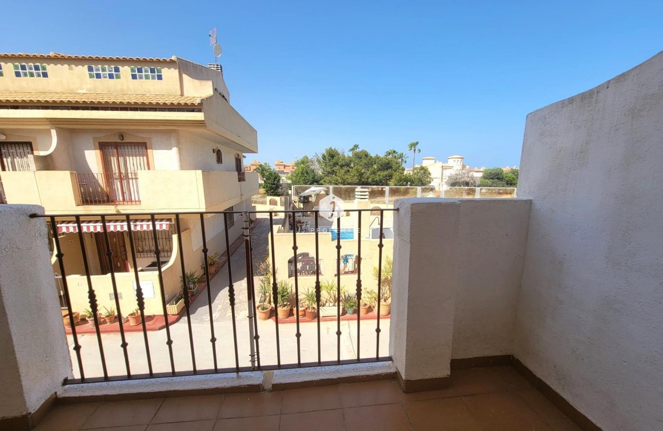 Aus zweiter Hand - Chalet -
Orihuela Costa - Playa Flamenca