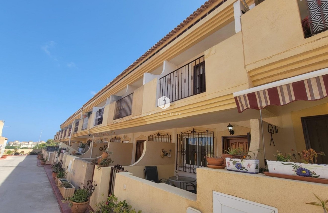 Aus zweiter Hand - Chalet -
Orihuela Costa - Playa Flamenca